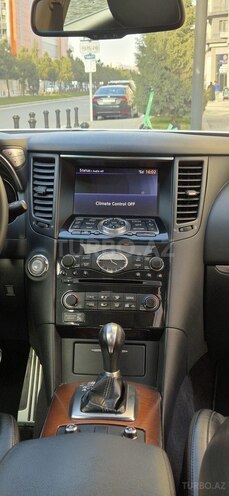 Infiniti FX35-13