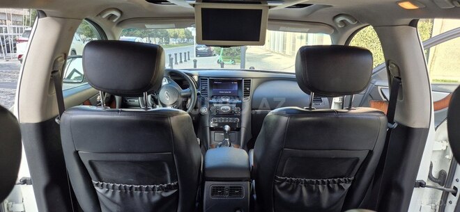 Infiniti FX35-7