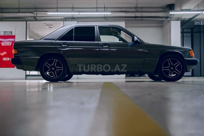 Mercedes 190 1992, 234,000 km - 2.0 l - Bakı