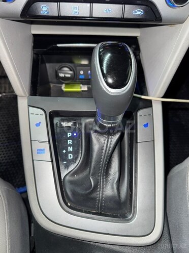 Hyundai Elantra 2017, 93,600 km - 2.0 l - Bakı