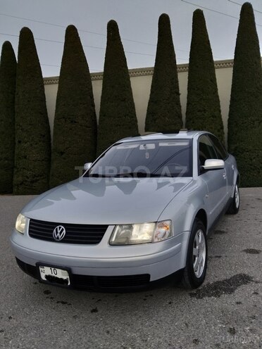 Volkswagen Passat 1999, 270,378 km - 1.8 л - Bakı
