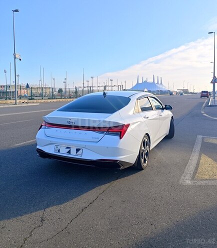 Hyundai Elantra 2022, 68,800 km - 1.6 l - Bakı