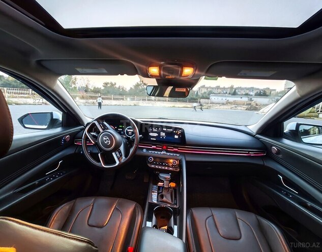 Hyundai Elantra 2022, 68,800 km - 1.6 l - Bakı