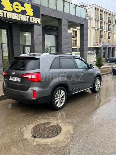 Kia Sorento-19