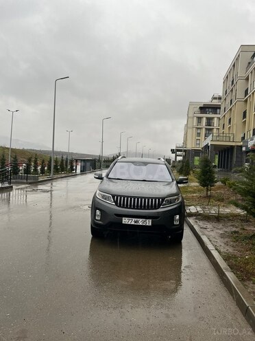 Kia Sorento-1