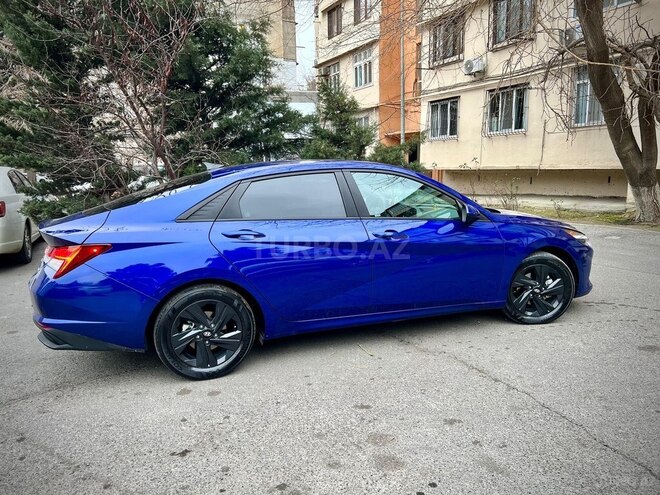 Hyundai Elantra-3