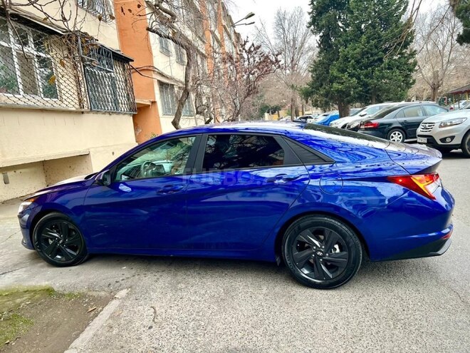 Hyundai Elantra-4