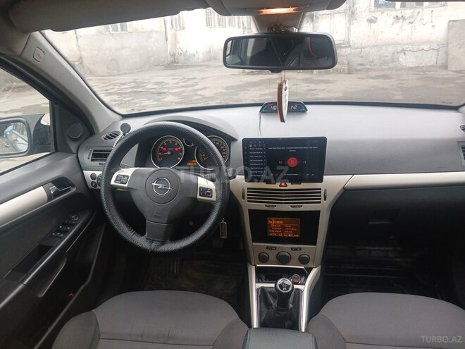 Opel Astra 2009, 365,600 km - 1.4 l - Gəncə