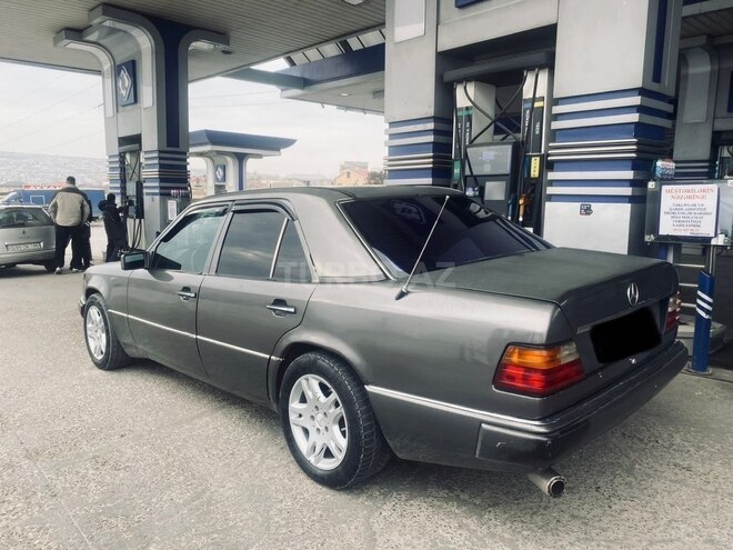 Mercedes 220 E 1993, 390,000 km - 2.2 l - Bakı