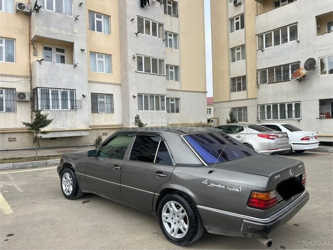 Mercedes 220 E 1993, 390,000 km - 2.2 l - Bakı