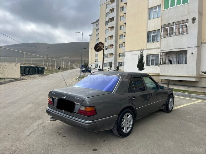 Mercedes 220 E 1993, 390,000 km - 2.2 l - Bakı