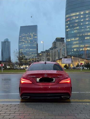 Mercedes CLA 250 4MATIC-3