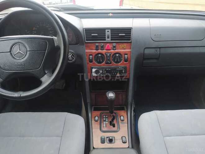 Mercedes C 220 1998, 290,000 km - 2.2 l - Bakı