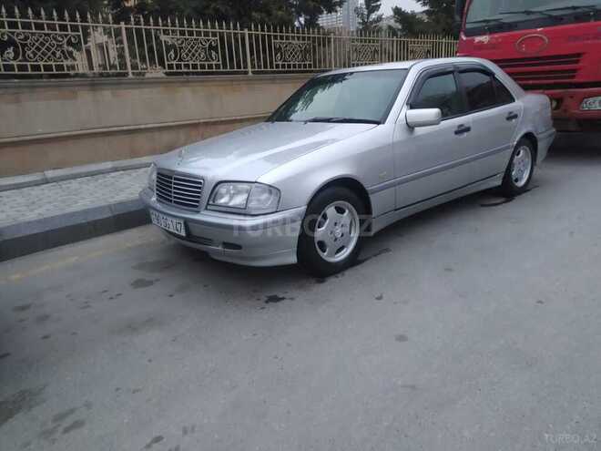 Mercedes C 220 1998, 290,000 km - 2.2 l - Bakı