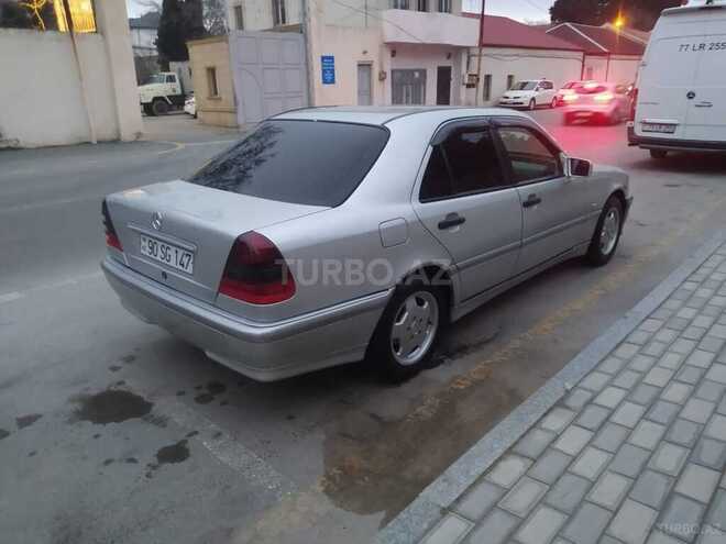 Mercedes C 220 1998, 290,000 km - 2.2 l - Bakı