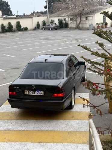 Mercedes C 240 1997, 357,000 km - 2.4 l - Bakı
