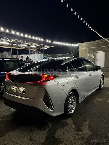 Toyota Prius Prime-5