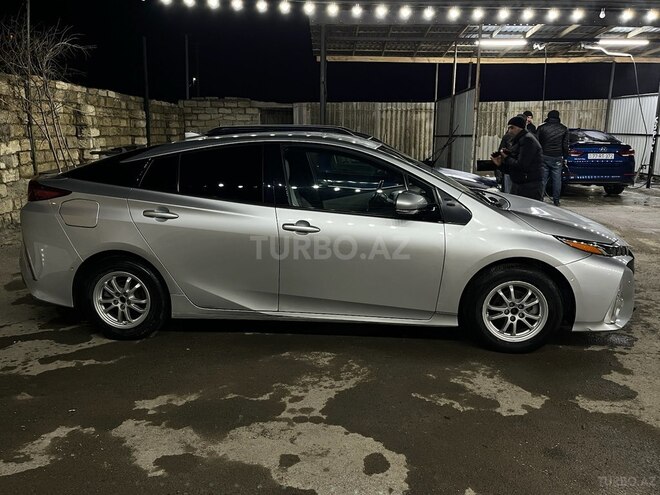 Toyota Prius Prime-6