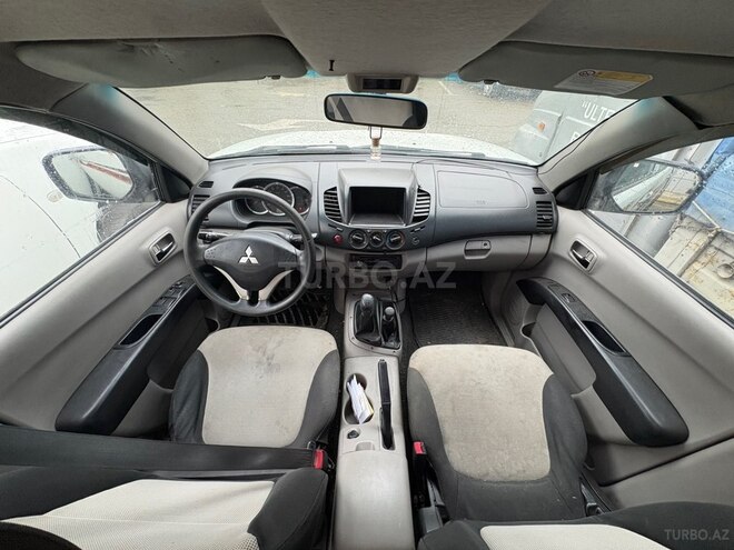 Mitsubishi L200 2014, 275,000 km - 2.5 l - Bakı