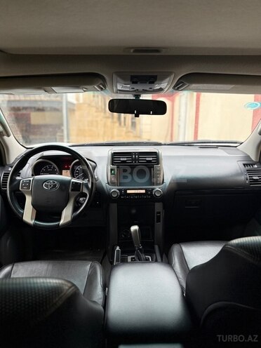 Toyota Land Cruiser Prado-11
