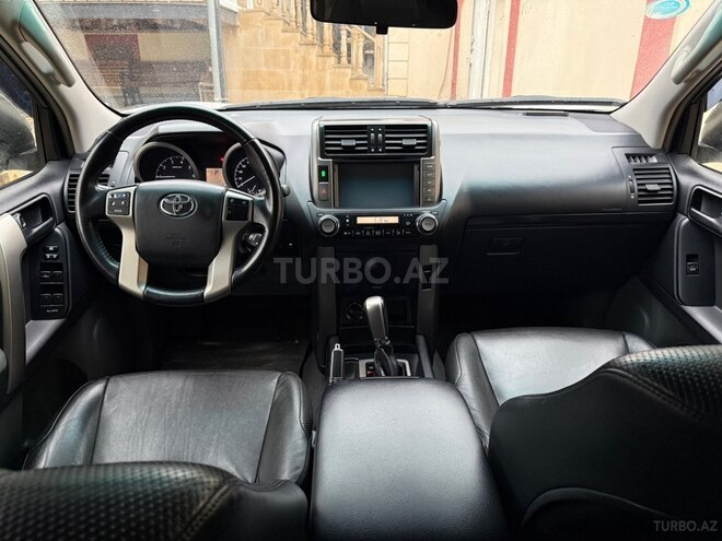 Toyota Land Cruiser Prado-8