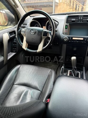 Toyota Land Cruiser Prado-7
