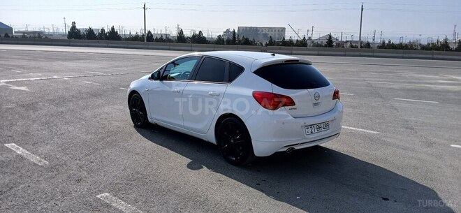 Opel Astra 2011, 488,820 km - 1.4 l - Sumqayıt