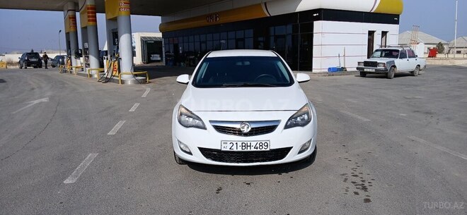 Opel Astra 2011, 488,820 km - 1.4 l - Sumqayıt