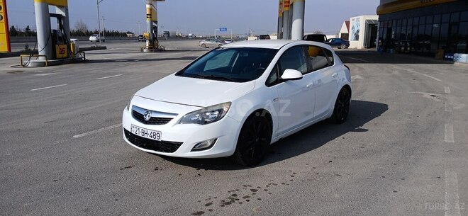 Opel Astra 2011, 488,820 km - 1.4 l - Sumqayıt