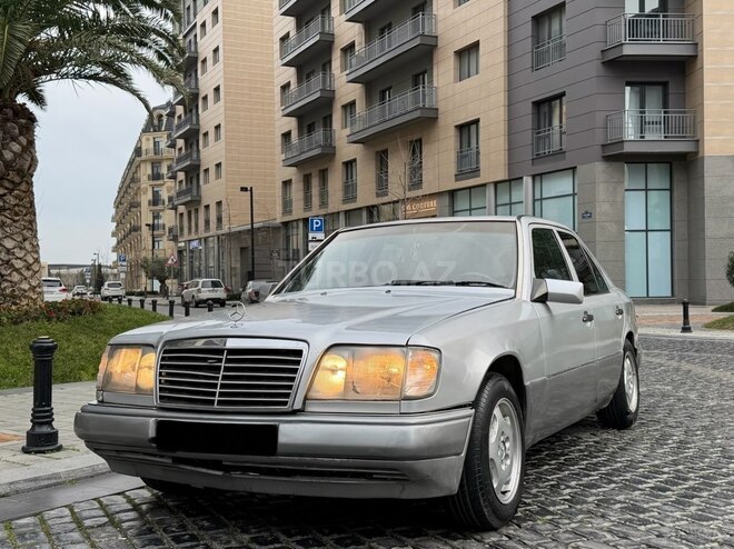 Mercedes E 220 1993, 280,000 km - 2.2 l - Bakı