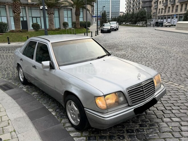 Mercedes E 220 1993, 280,000 km - 2.2 l - Bakı