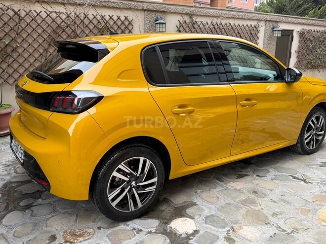 Peugeot 208-2