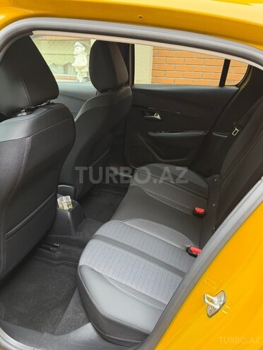 Peugeot 208-5