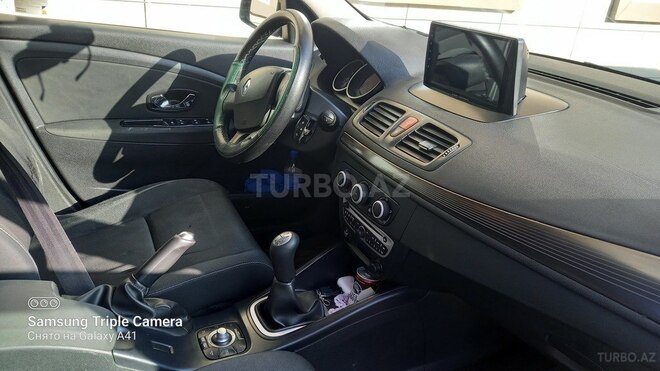 Renault Megane-9