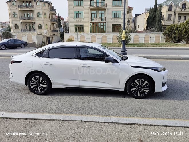Changan Qiyuan A05 2025, 28,000 km - 1.5 л - Bakı