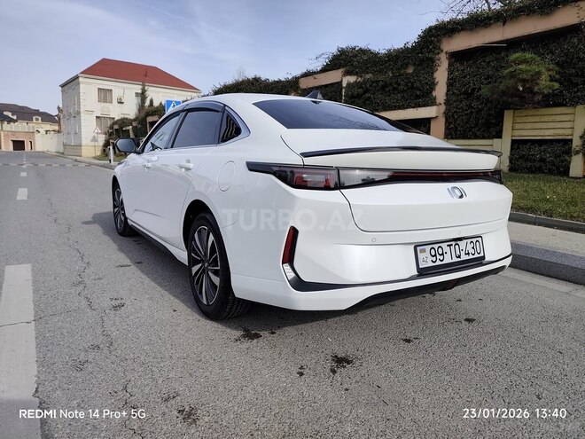 Changan Qiyuan A05 2025, 28,000 km - 1.5 л - Bakı
