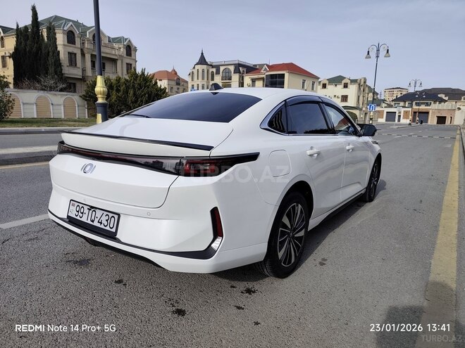 Changan Qiyuan A05 2025, 28,000 km - 1.5 л - Bakı