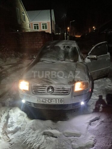 Volkswagen Passat 2001, 287,885 km - 1.8 l - Qusar