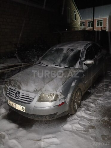 Volkswagen Passat 2001, 287,885 km - 1.8 l - Qusar