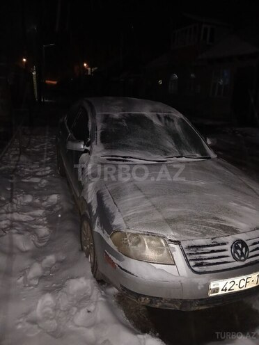 Volkswagen Passat 2001, 287,885 km - 1.8 l - Qusar