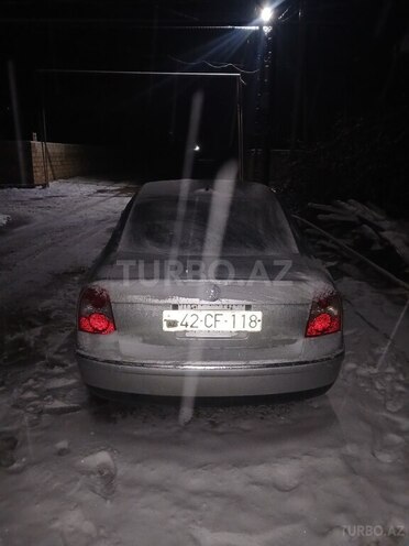 Volkswagen Passat 2001, 287,885 km - 1.8 l - Qusar