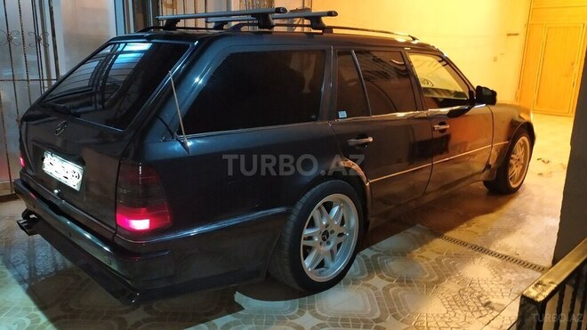 Mercedes E 250 1995, 591,520 km - 2.5 l - Gəncə