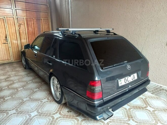 Mercedes E 250 1995, 591,520 km - 2.5 l - Gəncə