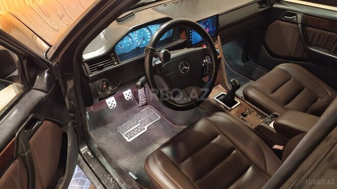 Mercedes E 250 1995, 591,520 km - 2.5 l - Gəncə