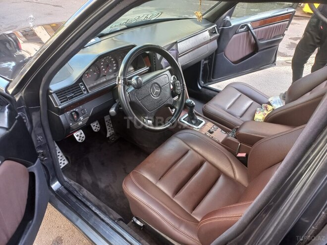 Mercedes E 250 1995, 591,520 km - 2.5 l - Gəncə