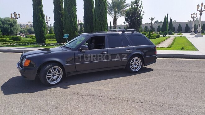 Mercedes E 250 1995, 591,520 km - 2.5 l - Gəncə