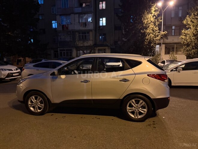 Hyundai ix35 2013, 81,000 km - 2.0 л - Bakı