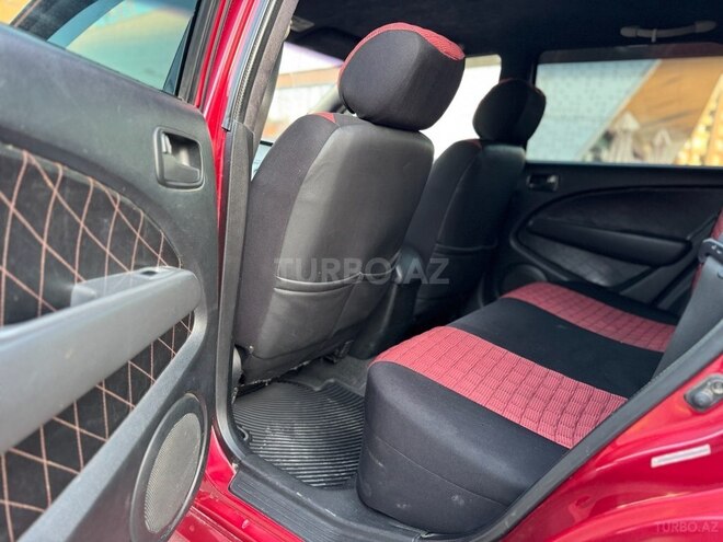 Mitsubishi Outlander 2004, 298,000 km - 2.4 l - Bakı
