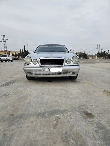 Mercedes E 240 1998, 286,500 km - 2.4 l - Sabirabad