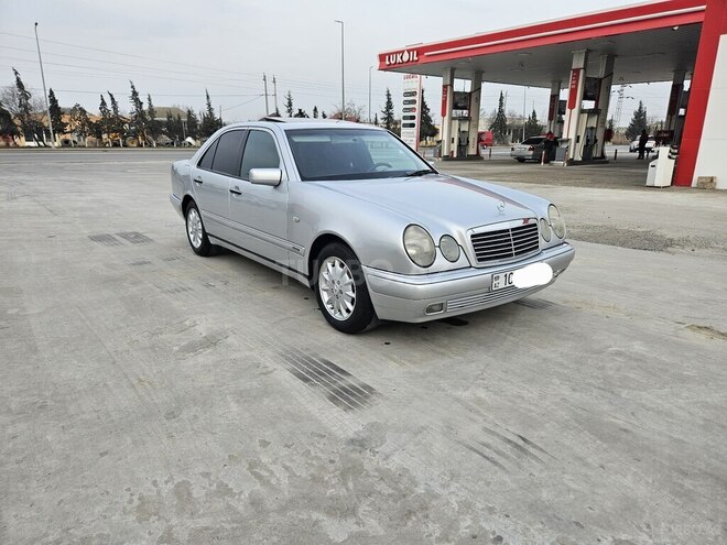 Mercedes E 240 1998, 286,500 km - 2.4 l - Sabirabad